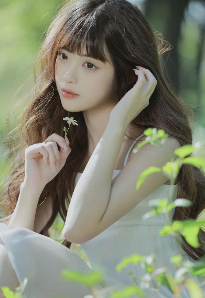 女破处短V新葡京美(图1)